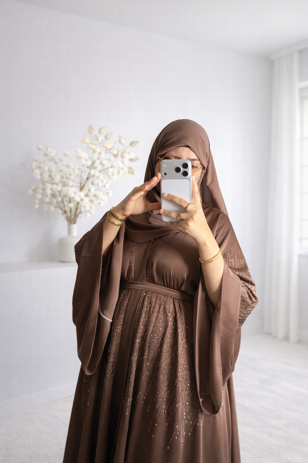 Abaya Amira